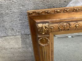 Spiegel mit Holzrahmen, geschliffenes Glas