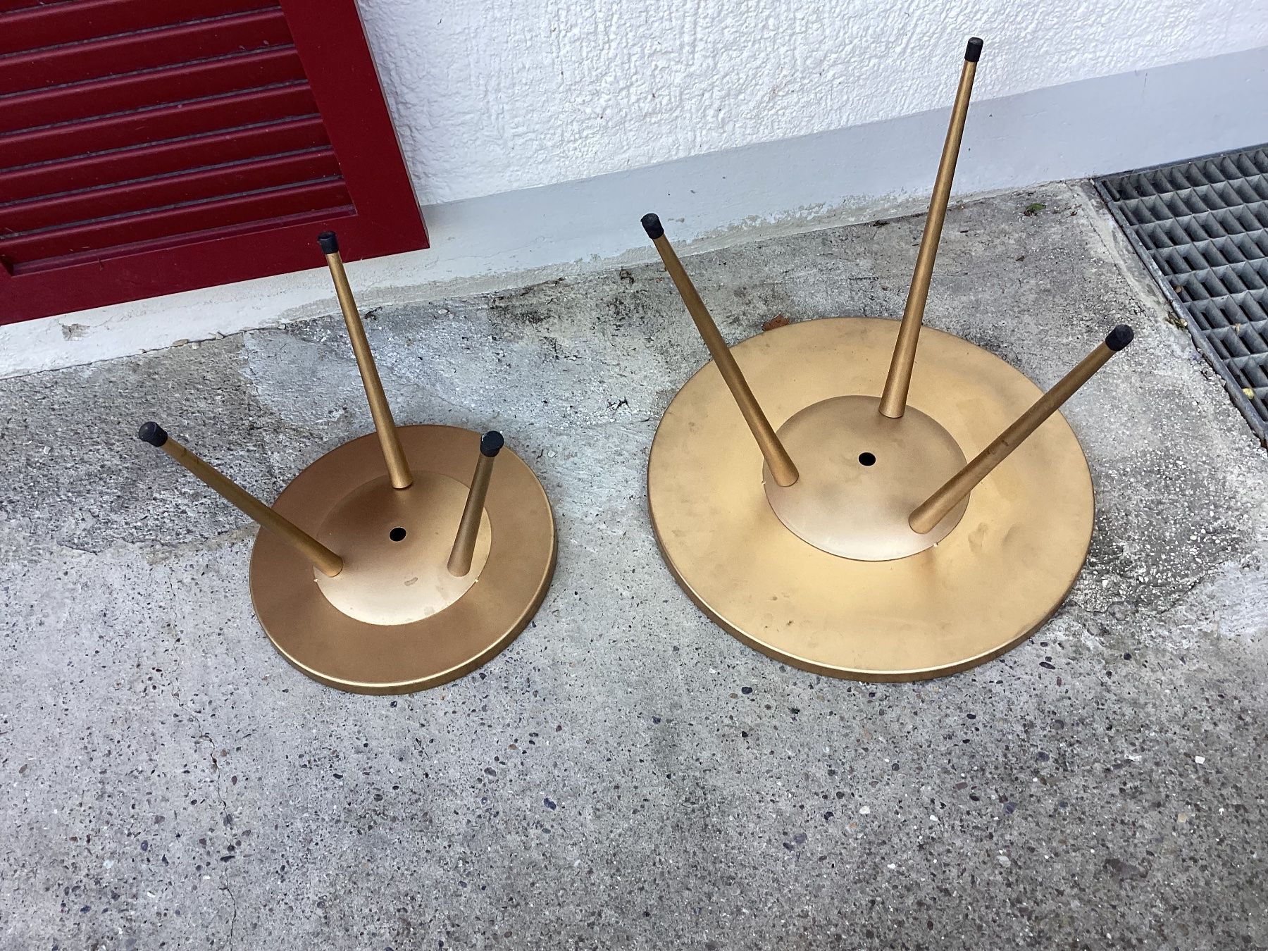 Set di tavolo e panche: Couch Tischli Set – Usato da Dinhard venduto da Bell777 1