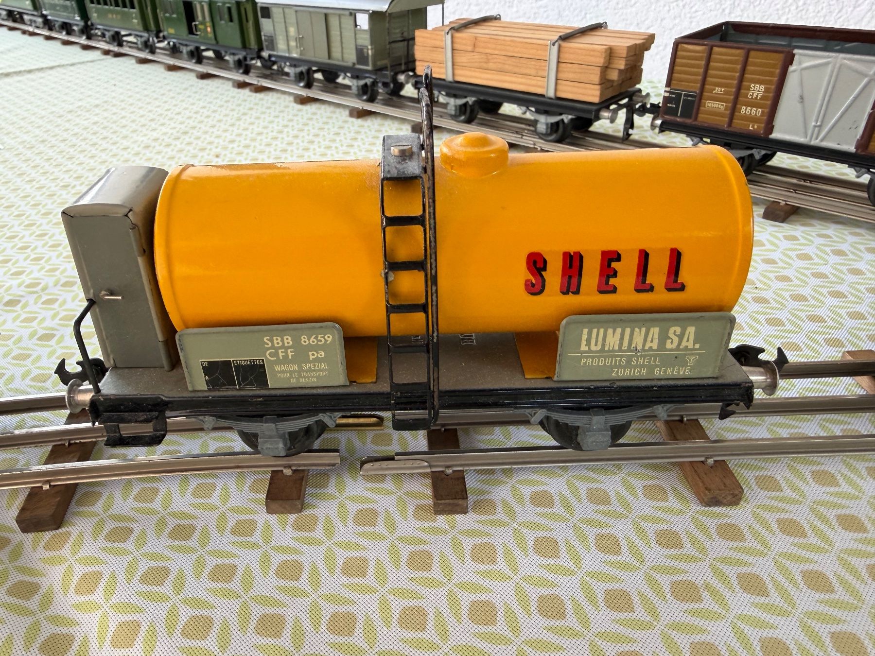 Buco Modellini di ferrovie: Eisenbahn Set mit Lok und Waggons, BUCO, – Usato da Duggingen venduto da Ysvogel 6