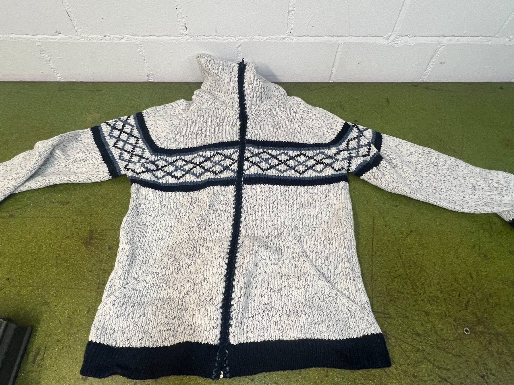 Maglioni & Felpe: Strickpulli – Nuovo (secondo la descrizione) da Bättwil venduto da par_y2n9