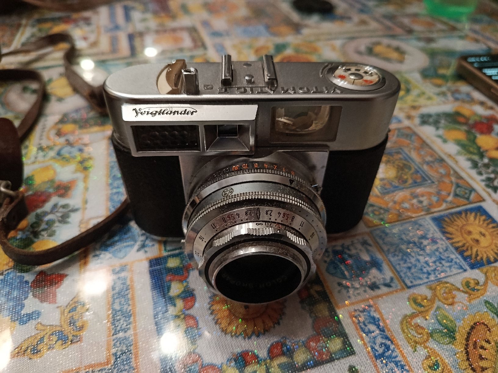 Voigtländer Fotocamera: Voigtlander Vitomatic II Camera with Case and Strap – Usato da Riva San Vitale venduto da Stekri 3