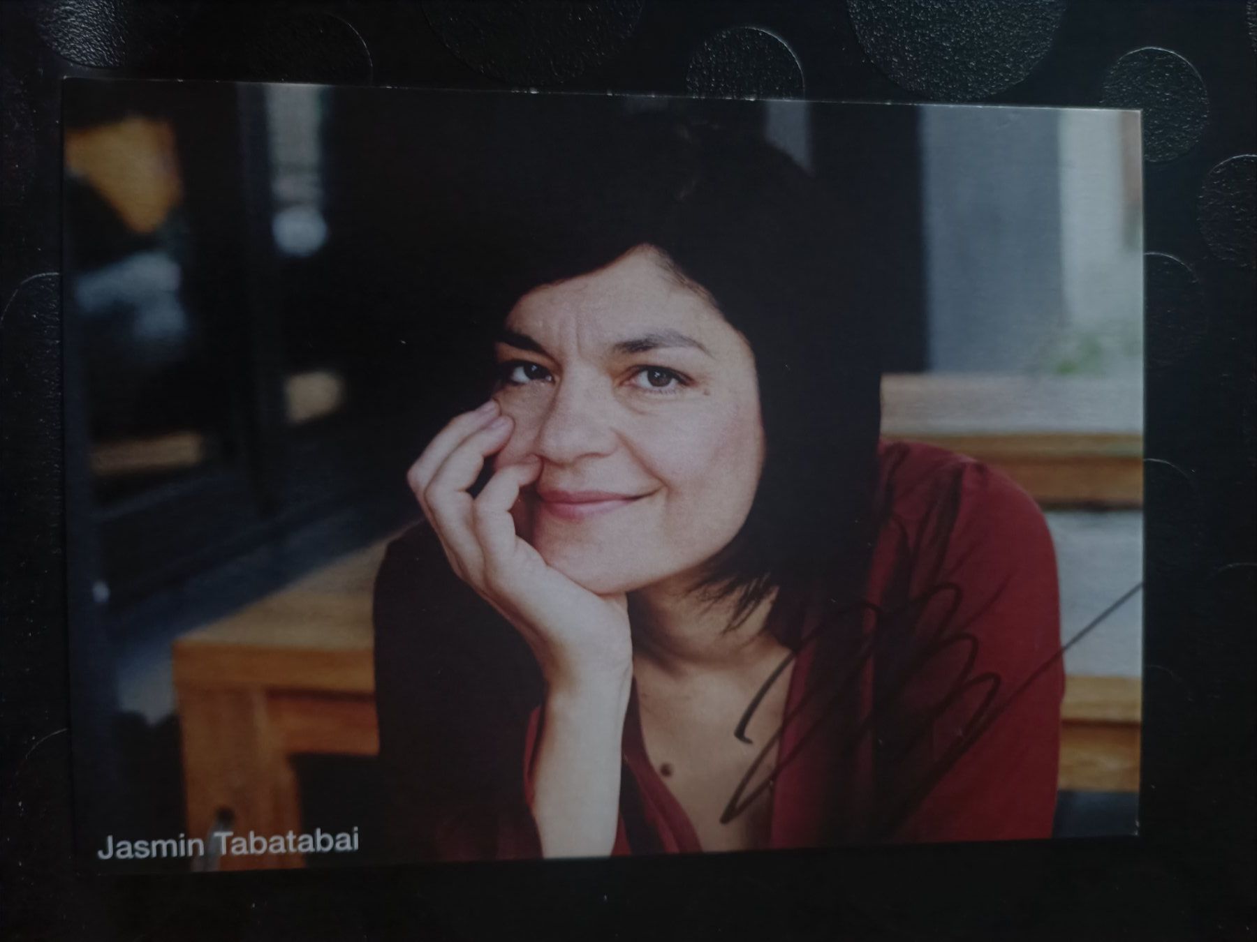 Autografi: Jasmina Tabatabai - handsignierte Autogrammkarte – Usato da Menziken venduto da Artographs