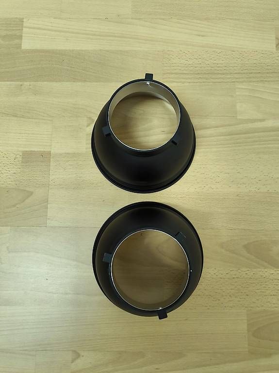 Bowens Flash: 2x Silberreflektor mit Bowens Mount – Usato da Glattfelden venduto da Firefox57