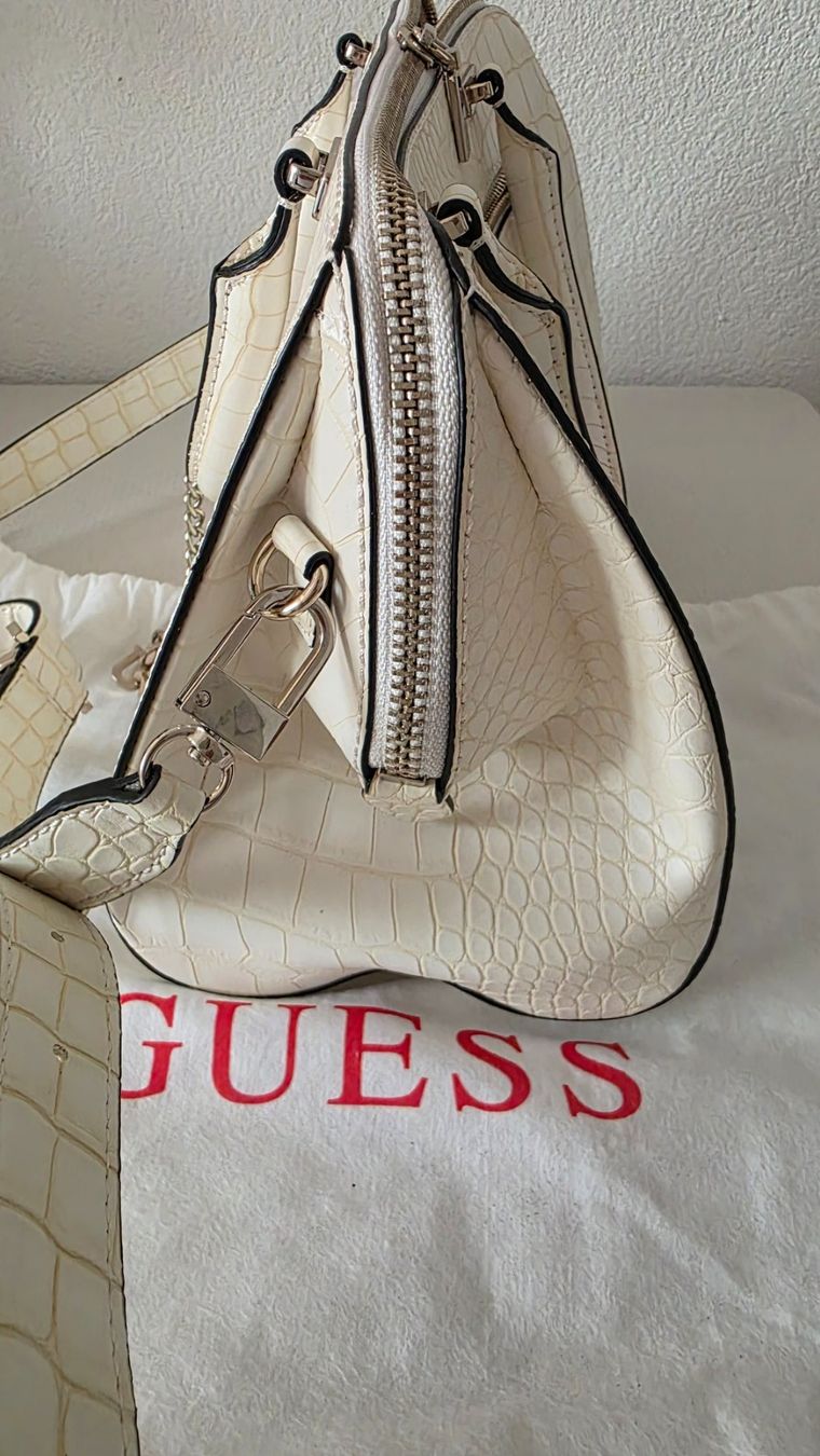 Borse da donna: Guess Handtasche / Henkeltasche Sommer – Usato da Zürich venduto da Lemon007 4