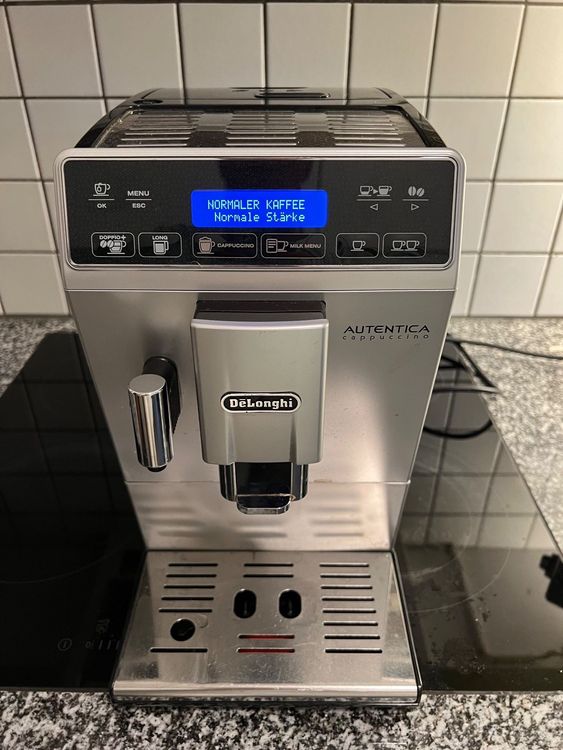 DeLonghi Autentica Kaffevollautomat mit Cappuccino Funktion