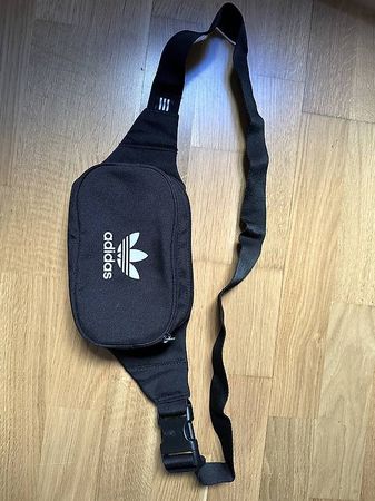 Adidas Bauchtasche
