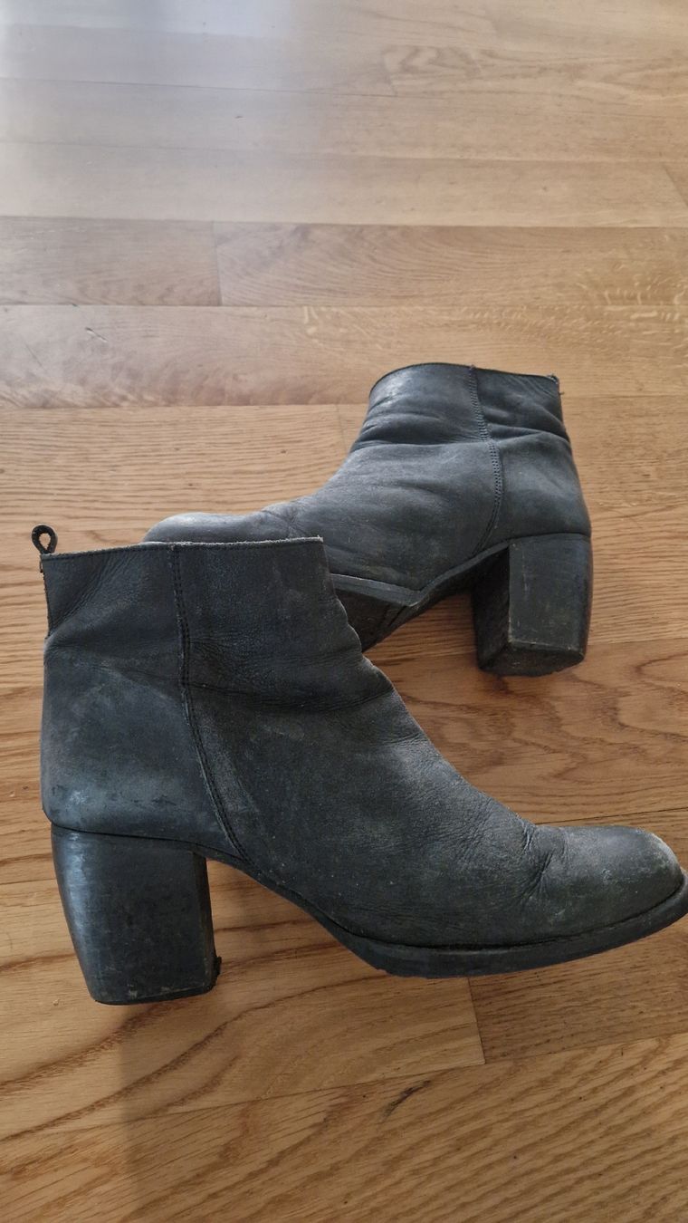 Scarpe da donna: Winter Stiefeletten, grau, Grösse 40 – Usato da Zürich venduto da mis_2kxn 4