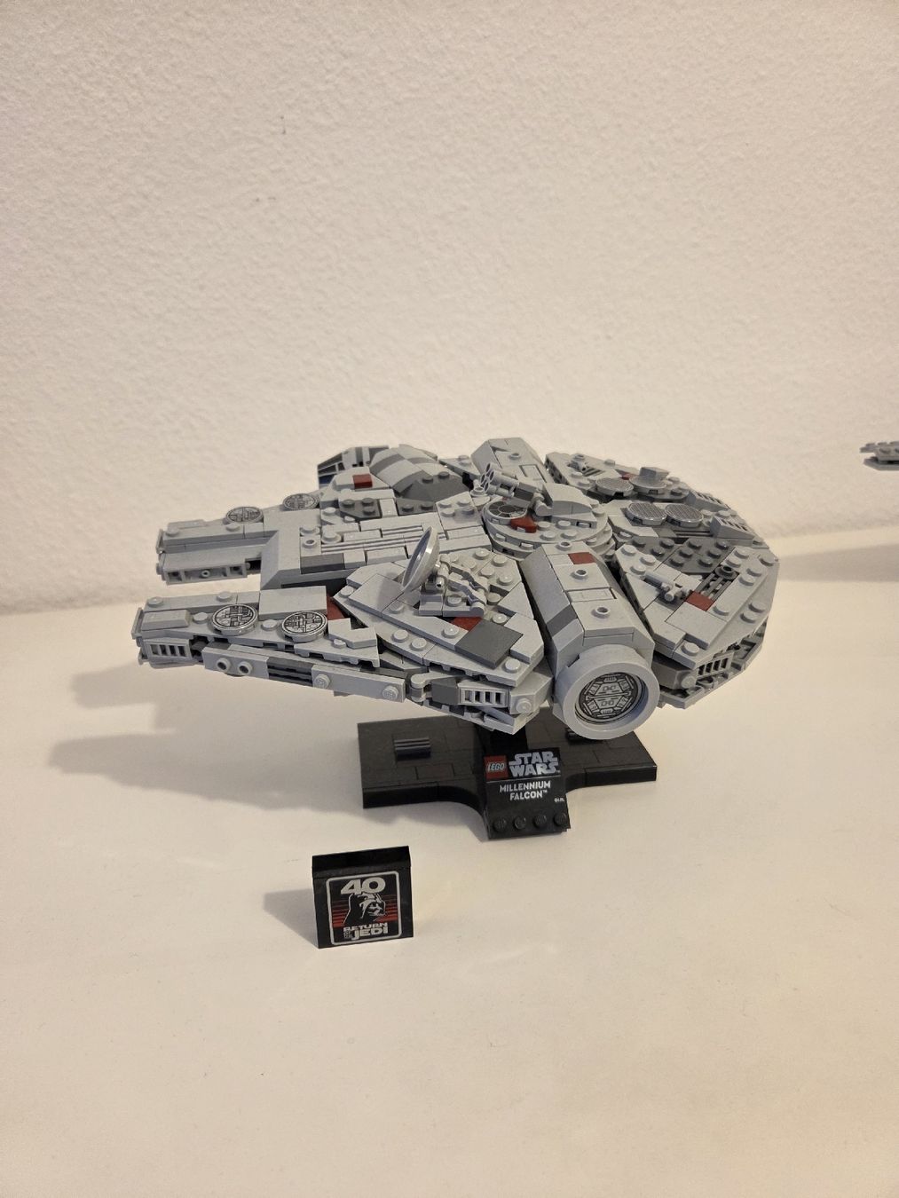 Lego Jeux de construction: LEGO Star Wars Millennium Falcon + LEGO Executor – D'occasion à Bonstetten par Emily 1