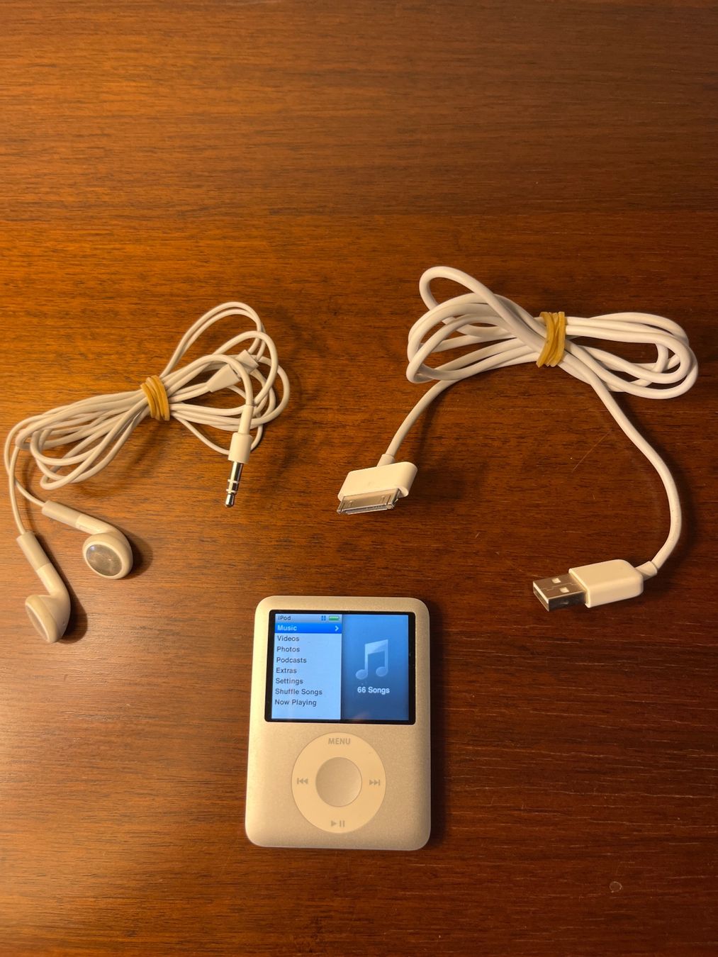 Apple Lettore multimediale portatile: Apple - Ipod, nano, 3. Generation, grau, 4 GB – Usato da Luzern venduto da Jiggy_8898