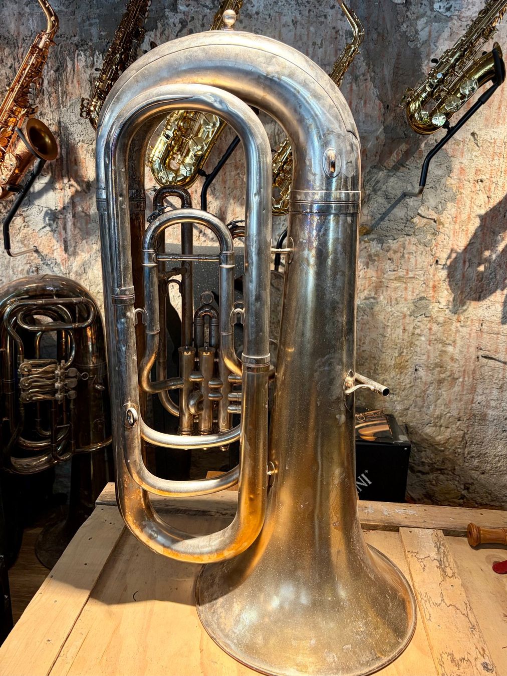 Besson Strumenti musicali: Basse Bb Besson New Standard Argenté - Occasion – Usato da Neuchâtel venduto da Music_Avenue