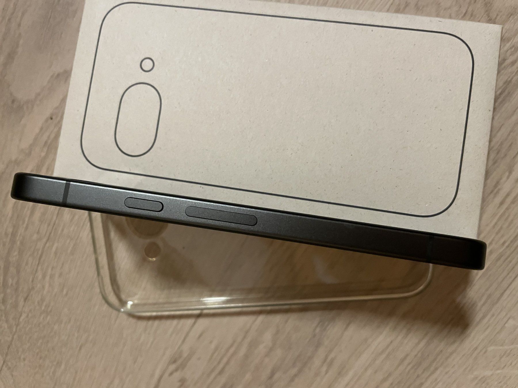 Google Telefoni cellulari / Smartphones: Google Pixel 9a - batterie 100% – Usato da Massonnens venduto da rpache 4