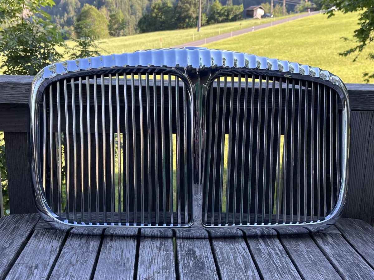 Daimler Alle Autoersatzteile: Daimler Oldtimer Kühlergrill – Gebraucht aus Wiesenberg von swissantik 2
