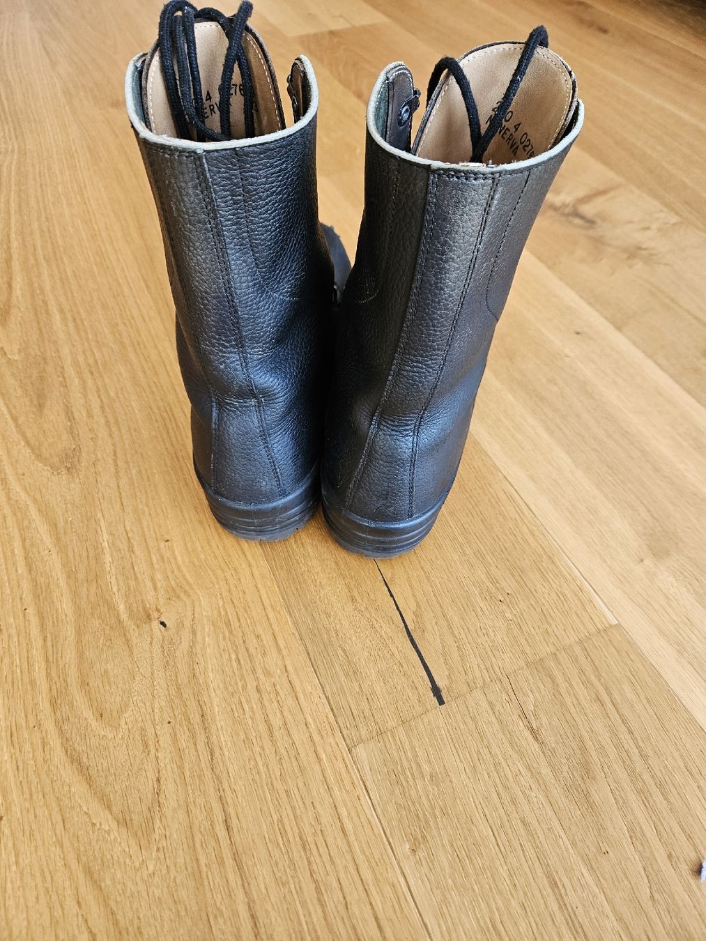 Scarpe da uomo: Millitärschuhe – Usato da Riggisberg venduto da taninchen 1