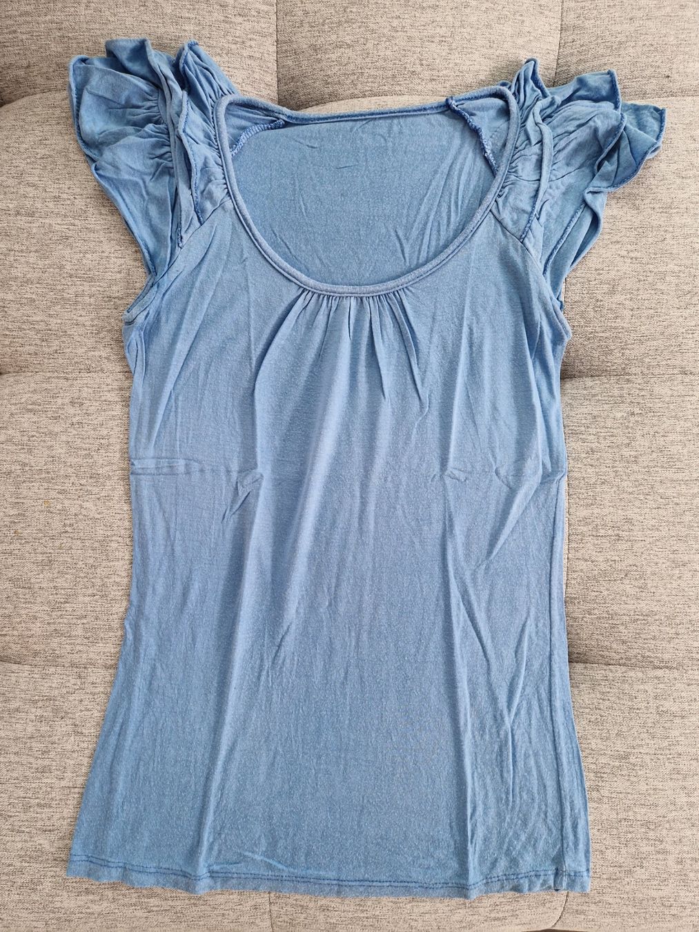T-shirt: 4 Damen Sommer-Shirts – Usato da Rebstein venduto da Ajs_Toy_Palast_1 4