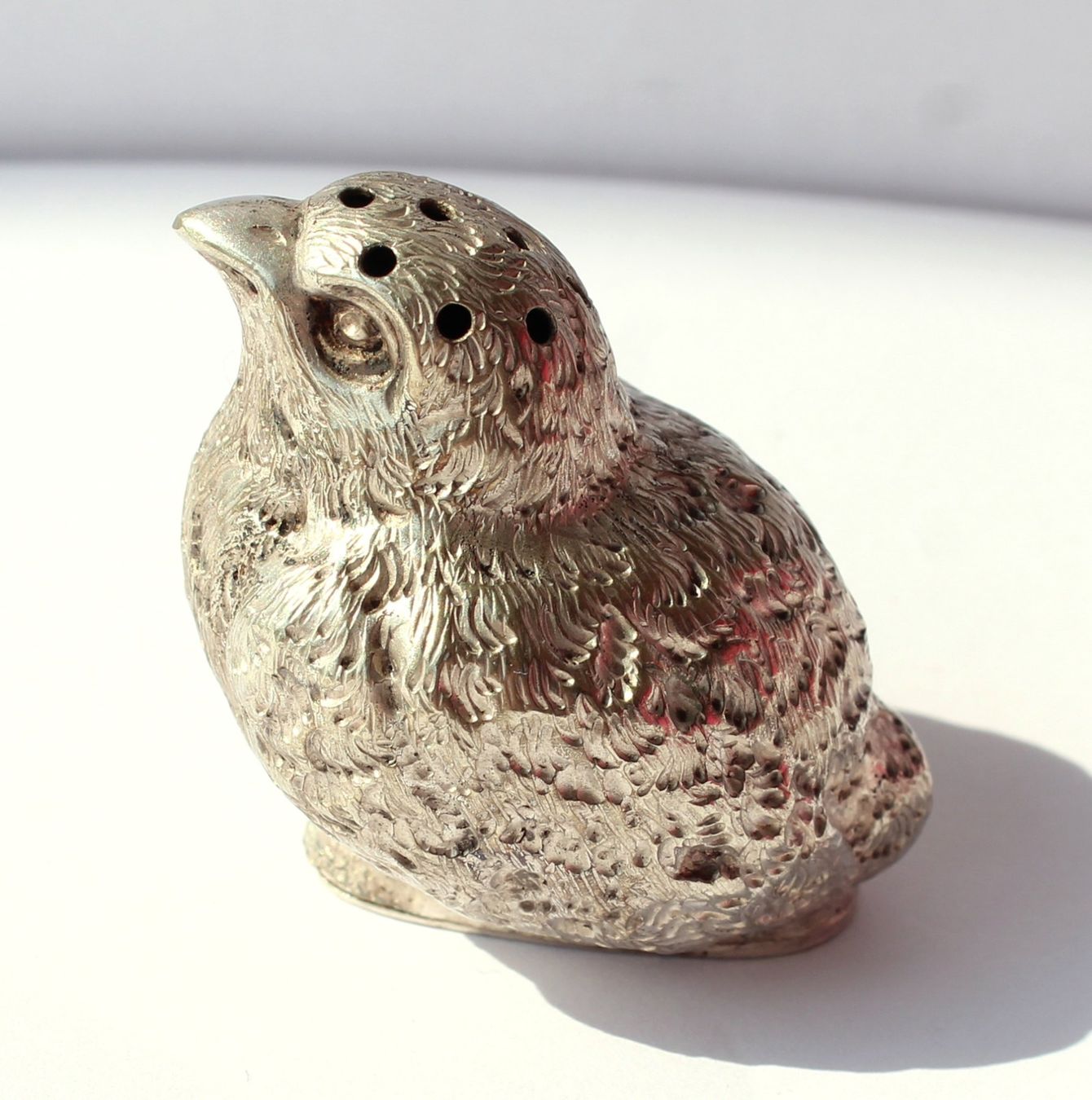 Set di piatti: Alter Salzstreuer Vogel detailliert gestaltet versilbert – Usato da Zürich venduto da Auctionata 1