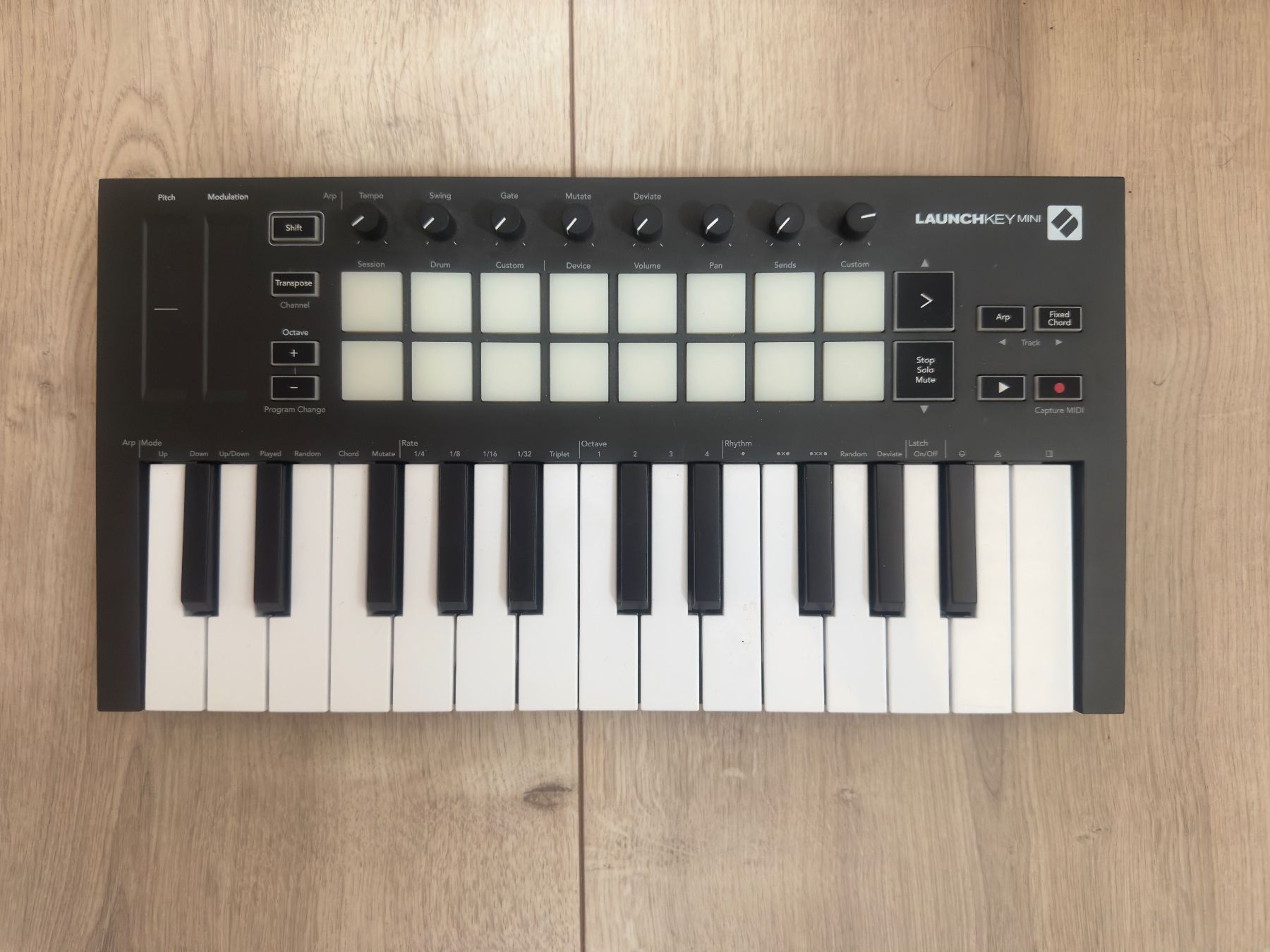 Novation Mischpulte: novation Launchkey Mini MK3 - Wie neu ! – Gebraucht aus Uetikon am See von Seov 1