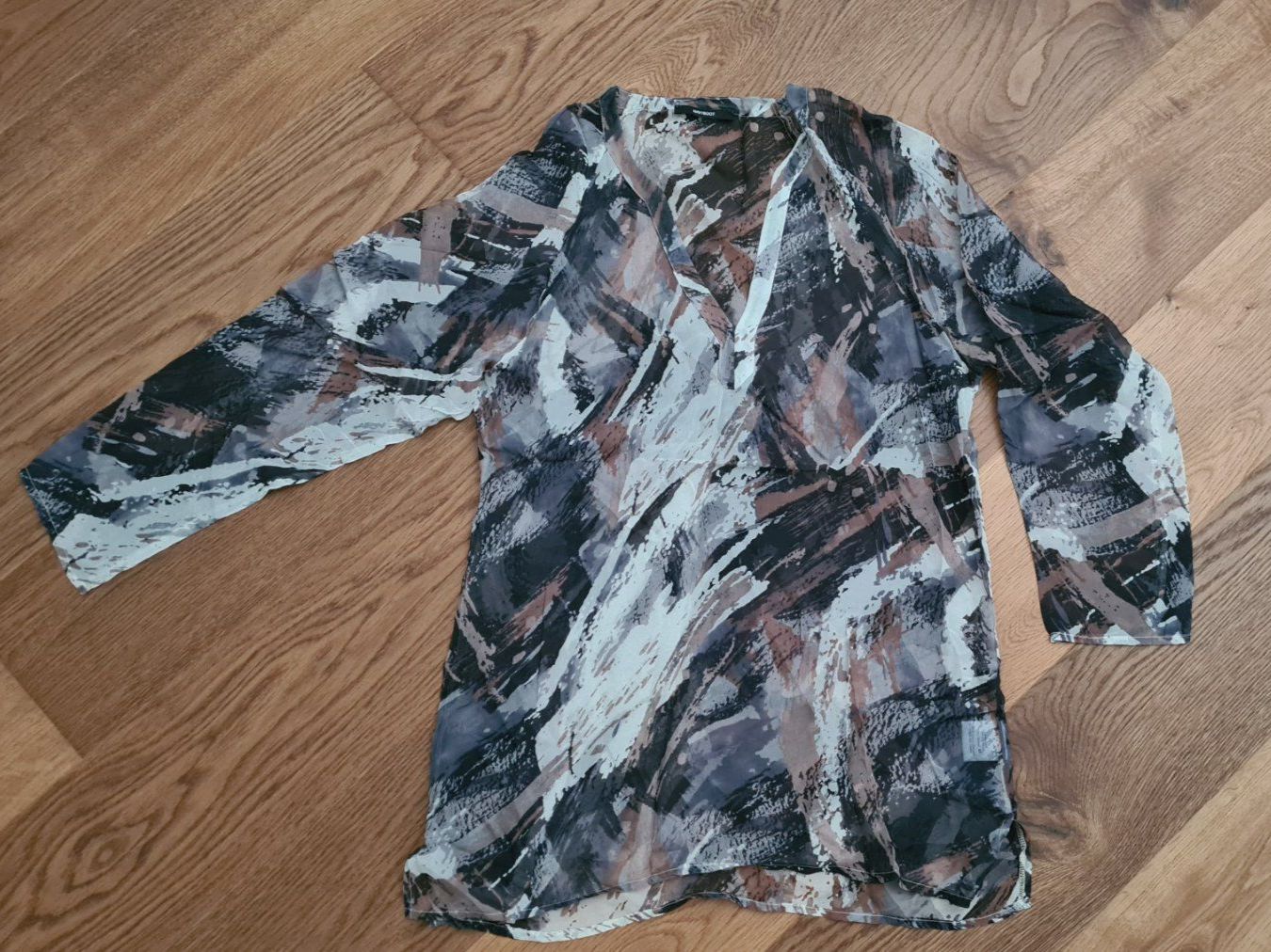 Navyboot Tuniche: NAVYBOOT - 100% Seide, Tunika Bluse, abstrakte Muster, Gr M – Usato da Jona venduto da hen_7fyc 2