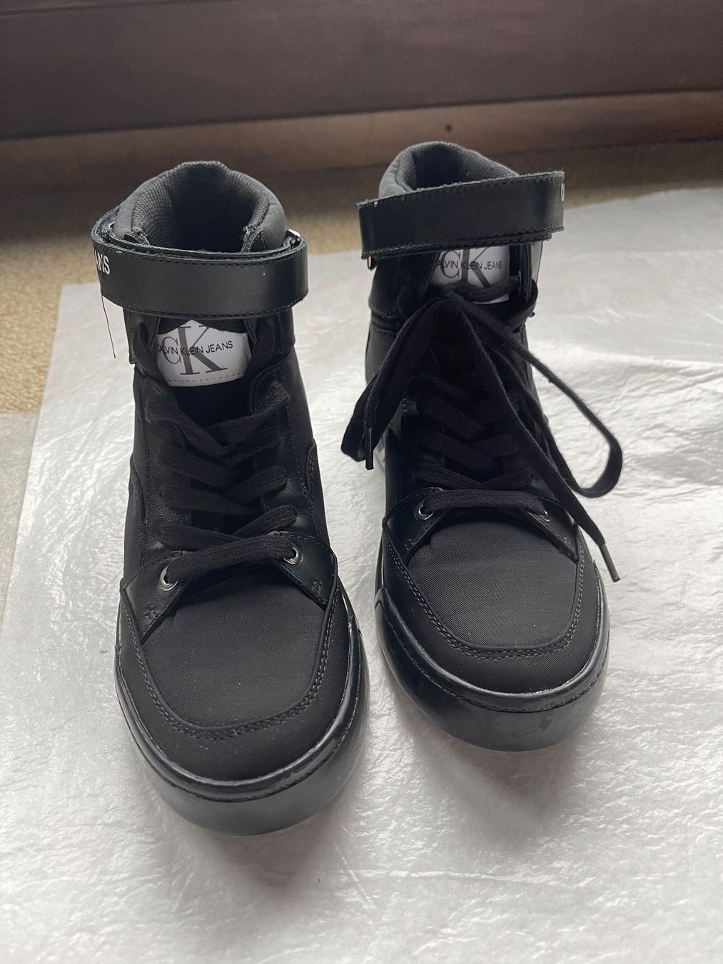 Calvin Klein Scarpe per ragazzi: Neue Calvin Klein Sneakers – Nuovo e nell'imballaggio originale da Tägerig venduto da Unbekannt5522 5