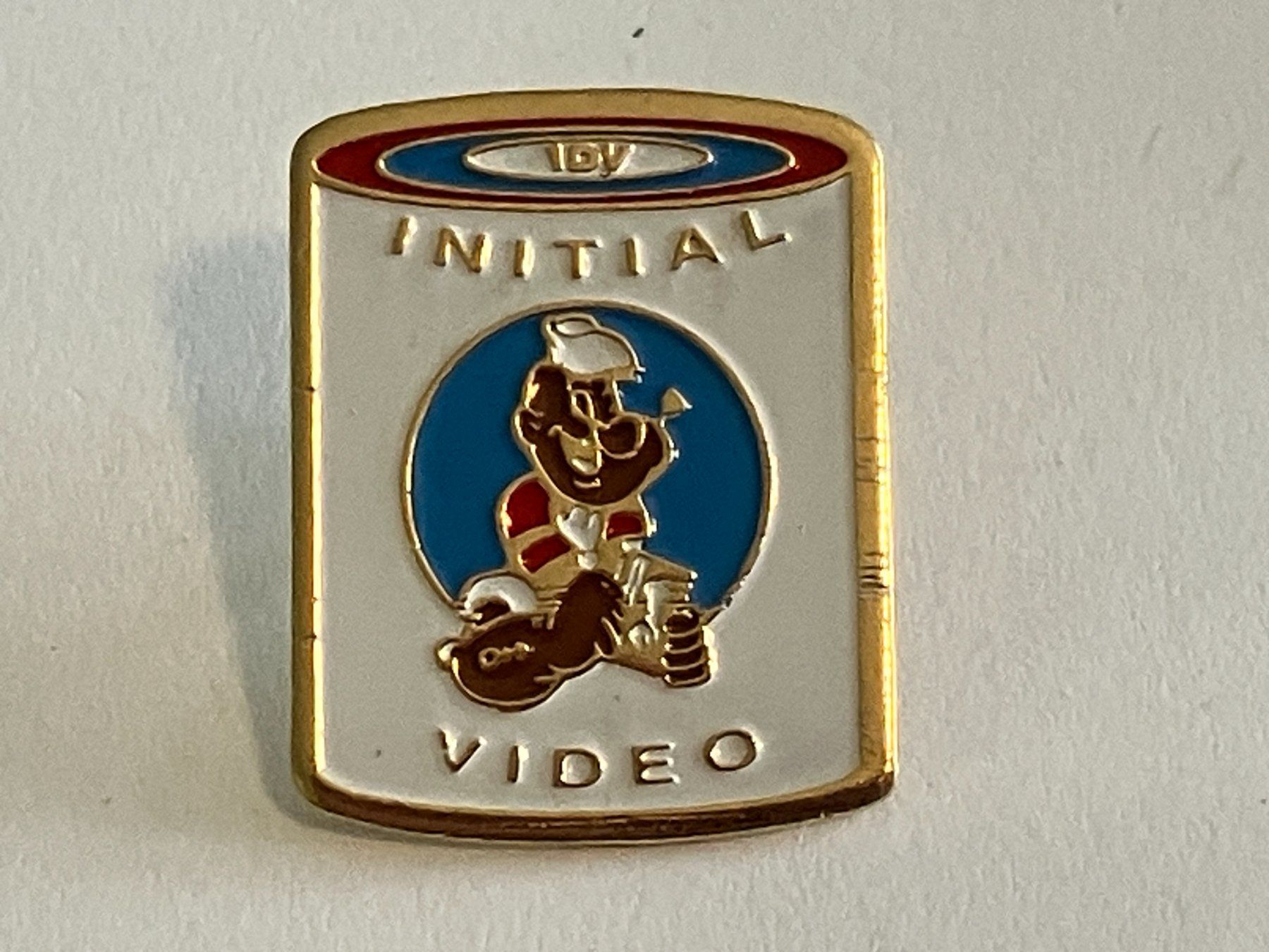Placchette & Badge: 1 Pin Initial Video – Usato da Basel venduto da djwwpp