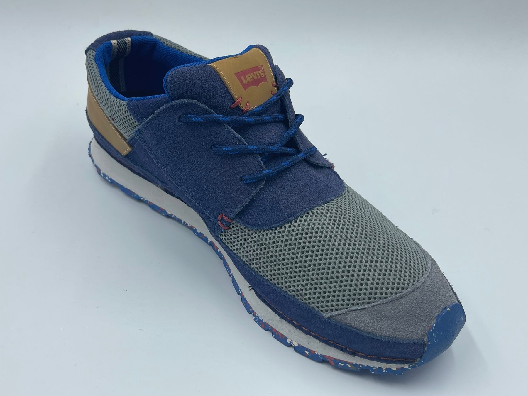 Levi's Scarpe da uomo: Levis Solvang Low Sneaker Gr. 45 – Usato da Spreitenbach venduto da 1Runner 7