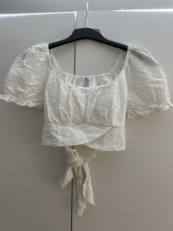 Weisses Sommer Top mit Puffärmeln