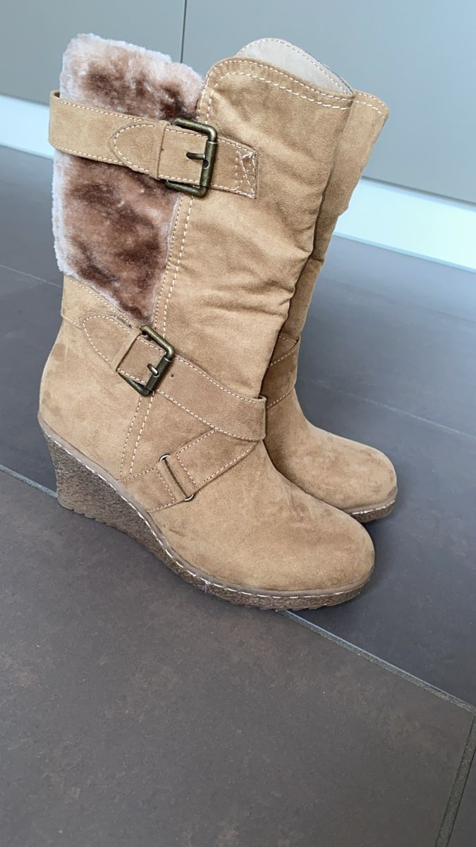 Damenschuhe: Bottes hiver taupe t.37 – Gebraucht aus Grolley von laitue_21
