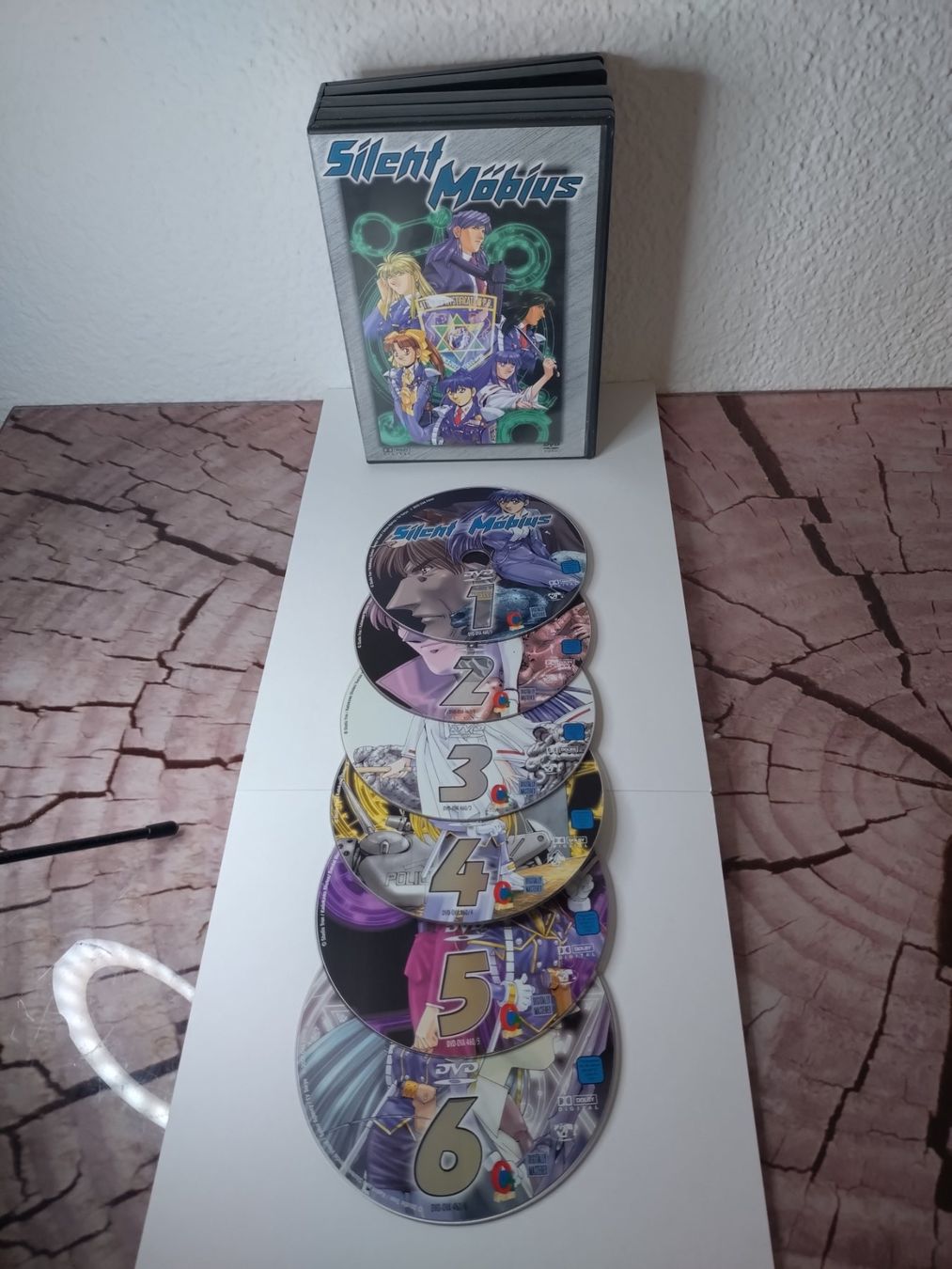 Tutti i DVDs: Silent Möbius - 6 DVDs - Anime Klassiker 2002! – Usato da Näfels venduto da Alex_M_K