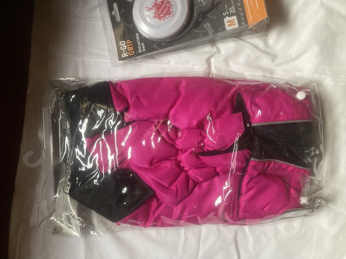 Abbigliamento: Hundemantel 50 und Leine – Nuovo e nell'imballaggio originale da Tuggen venduto da Angel1604 1