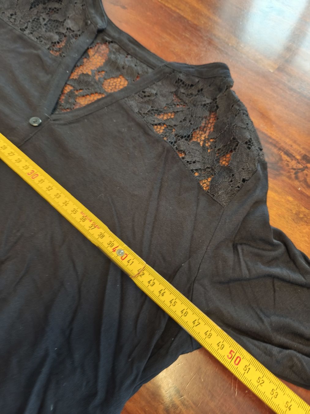 Blusen, T-Shirts & Tops: Damenbluse, Schwarz, 95% Viskose – Gebraucht aus Wohlen AG von art_9qvl 5