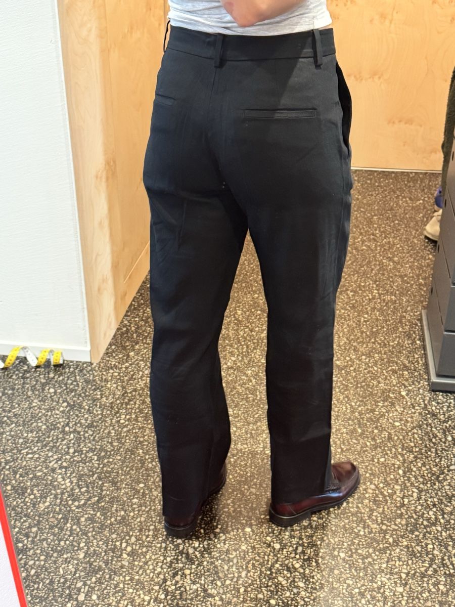 Massimo Dutti Pantaloni: Massimo dutti linen black straight pants size 36 – Usato da Zürich venduto da gva_r9gs 1