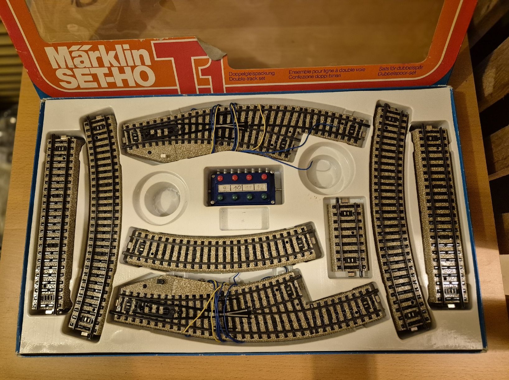 Märklin Modellini di ferrovie: Märklin H0, Gleispackung T – Usato da Männedorf venduto da Frangi_15 1