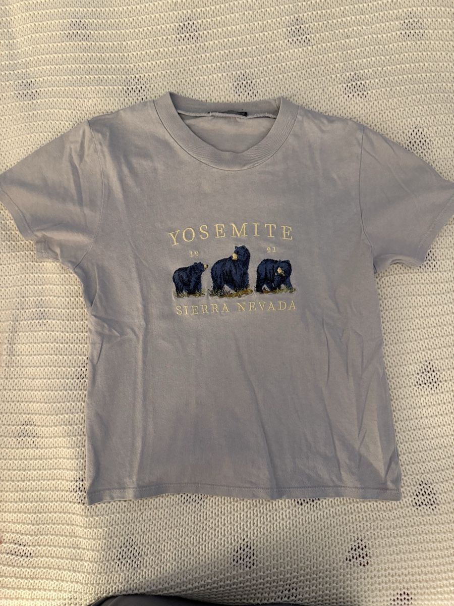 Brandy Melville T-Shirts: Brandy Tshirt – Gebraucht aus Binningen von zoemaya