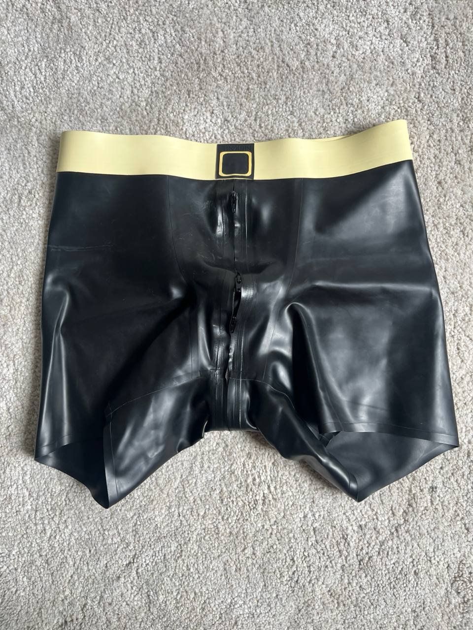Biancheria intima: Simon O. Latex Shorts S Chloriert – Usato da Romanshorn venduto da gas_c52c