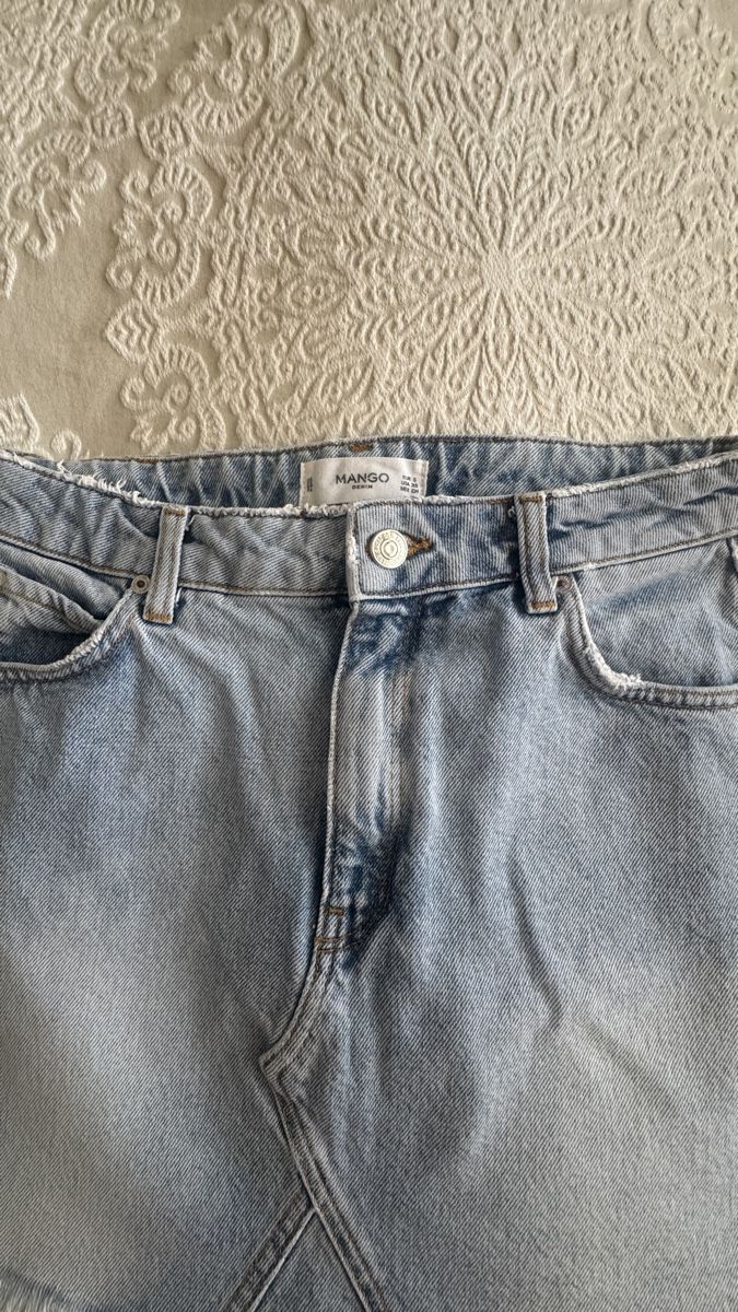 Mango Gonne: Jeansrock im Destroyed-Look   – Nuovo (secondo la descrizione) da Hünenberg See venduto da Schulers 1