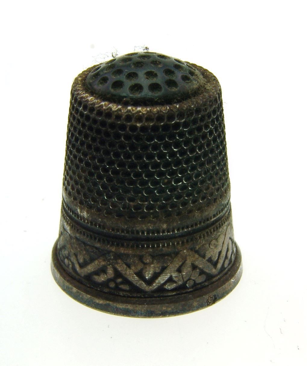 Ditali: Fingerhut mit Muster 925 Silber – Usato da Langenthal venduto da Sherkaan 6