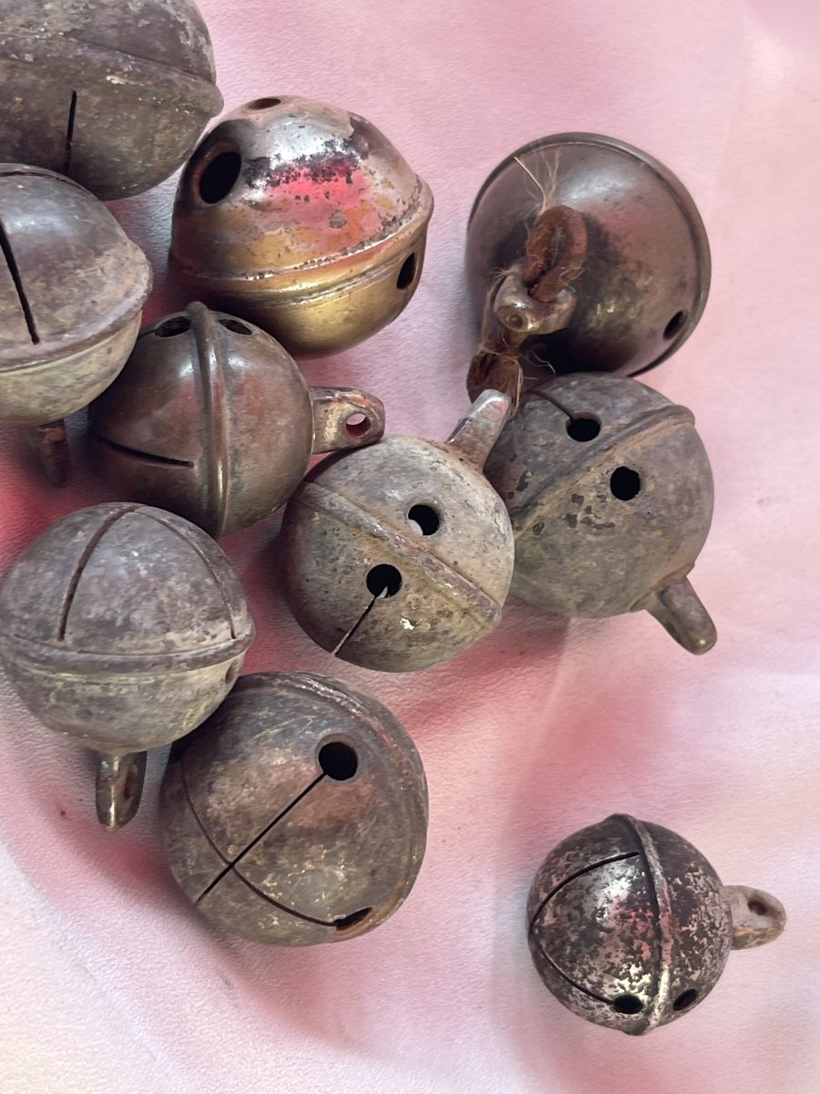 Cloches & sonnailles: 10 alte Glöckchen ziegenglöckchen Pferdegeläut – D'occasion à Brienz BE par hey_z9vg 1