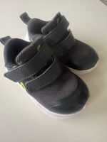 Chaussures Nike Star Runner Bébé, taille 21,