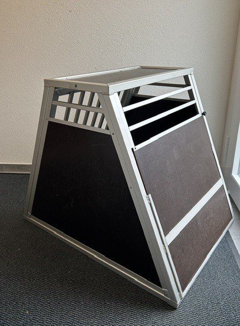 Gabbie, trasporto & Sicurezza: Hundebox / Transportbox mit Notausstieg – Usato da Inwil venduto da nalusurf 1