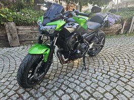 Kawasaki Z650 Tiefergelegt