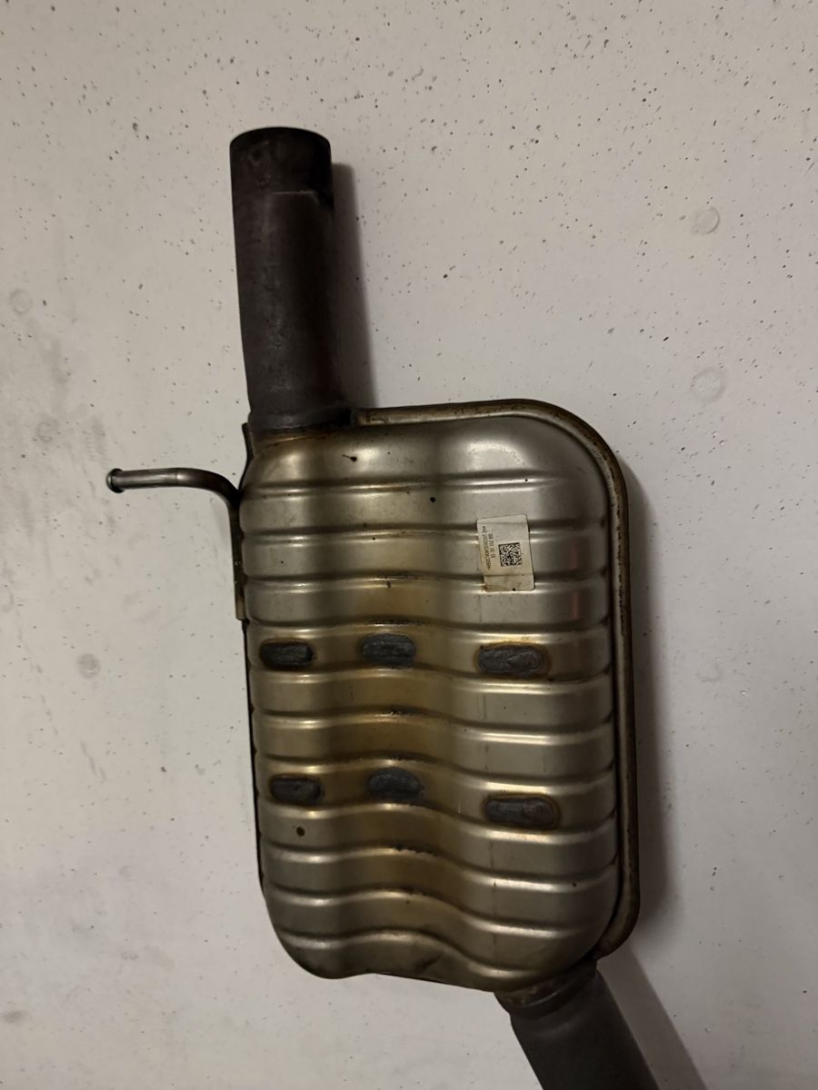 Volkswagen Auspuffanlagen: Original Auspuffanlage VW Golf 7R – Gebraucht aus Schaffhausen von Niklas_Salm 1