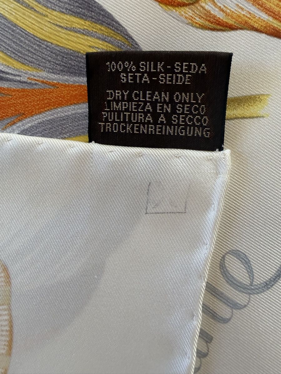 Hermès Foulards & écharpes: Carré Hermès 90 Tulipomanie – Neuf avec emballage d'origine à Founex par dom_bgr7 5