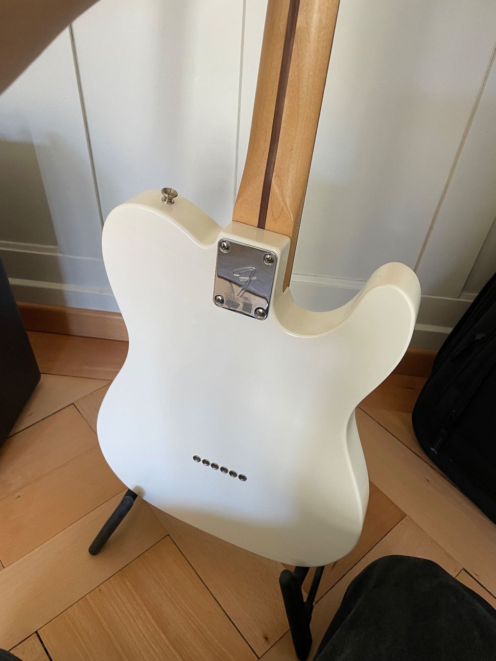 Strumenti musicali: Fender Telecaster (linkshändler) mit verstärker, loopstation – Usato da St.Gallen venduto da canziand 5