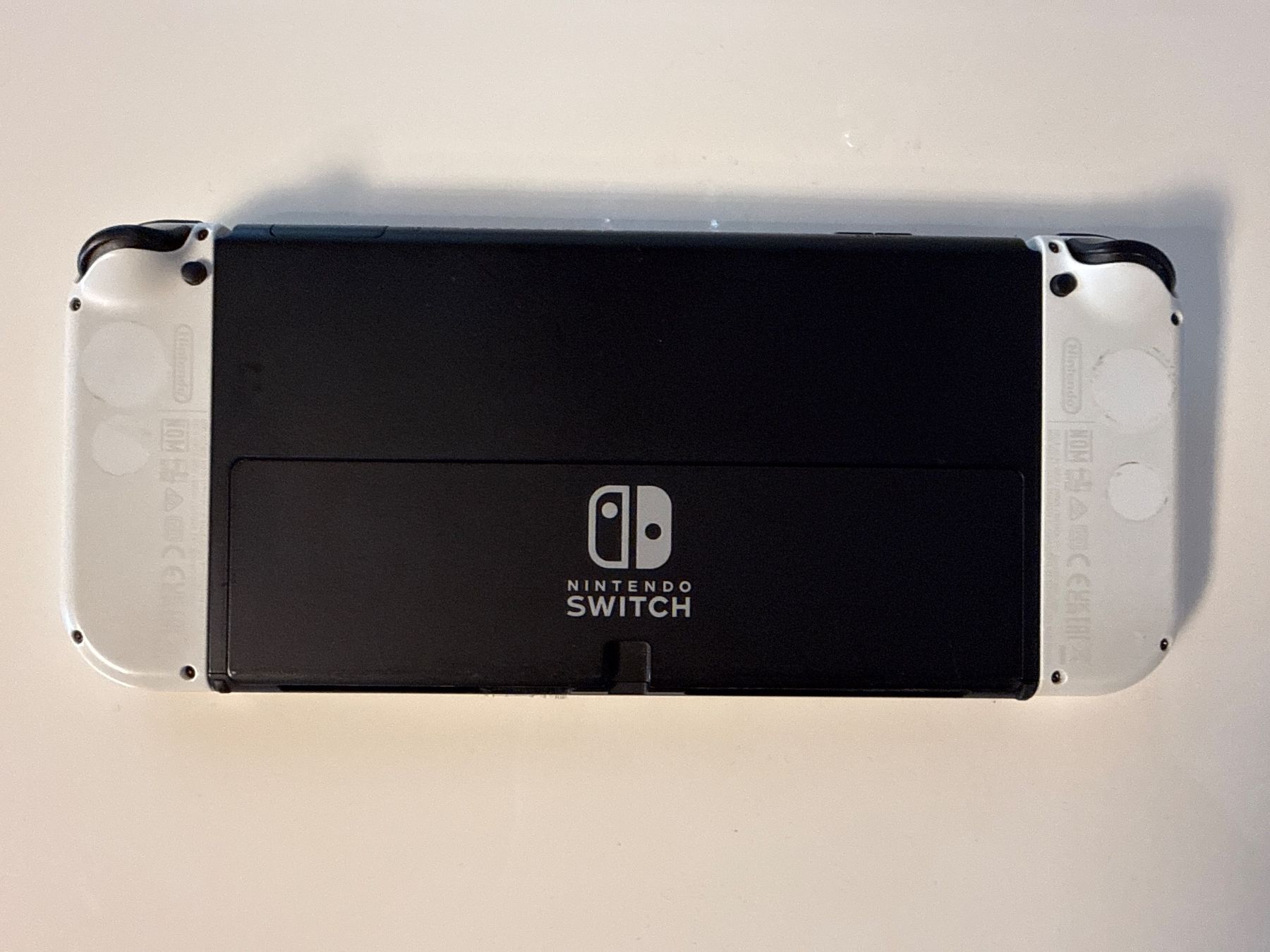 Nintendo Konsolen: Nintendo Switch OLED Konsole weiss Defekt – Gebraucht aus Niederbipp von nbf_qy2d 1