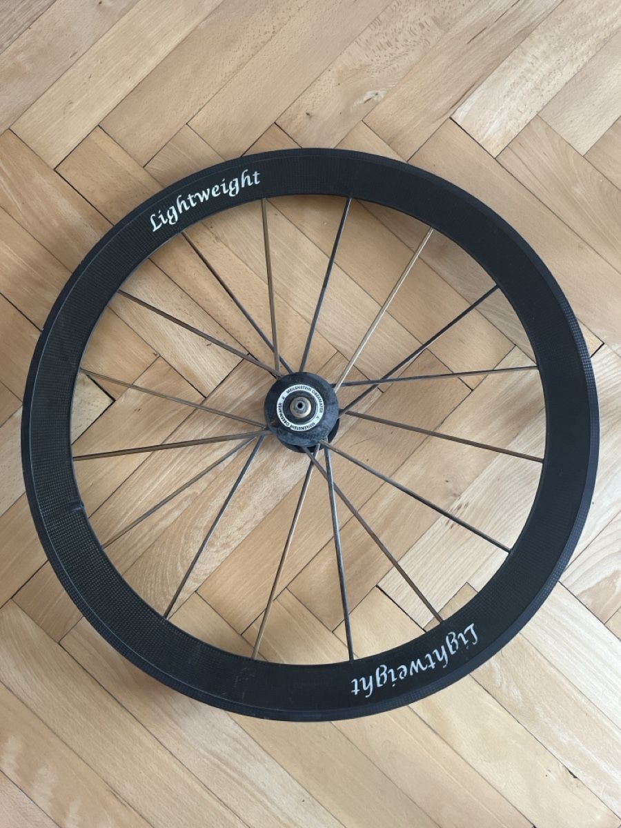 Pezzi di ricambio: Radsatz Lightweight Obermayer Carbon Rennrad  – Usato da Luzern venduto da Cristallina0