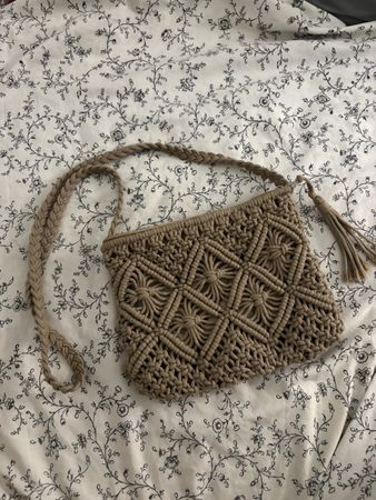 Borsa a tracolla macrame beige fatta a mano nuova