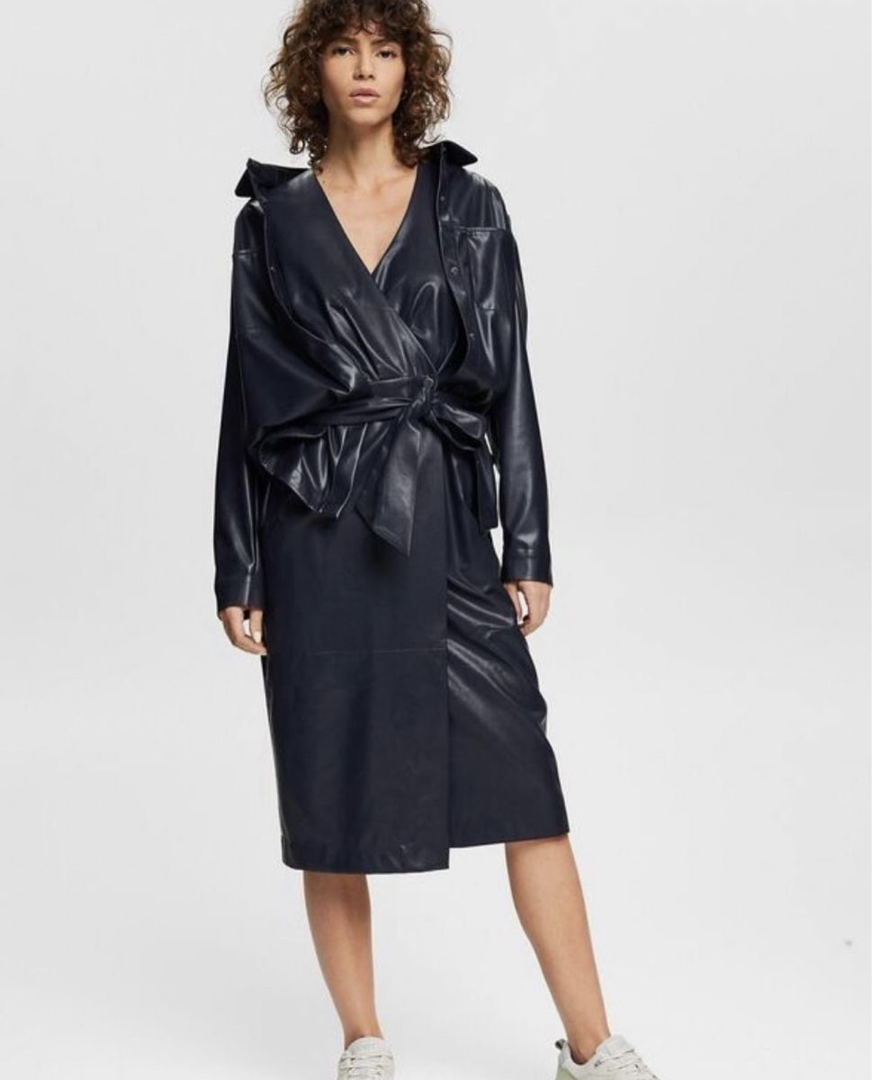 Esprit Vestiti: Kleid in Lederoptik - Navy – Nuovo e nell'imballaggio originale da Wittenbach venduto da bes_k8vr 4