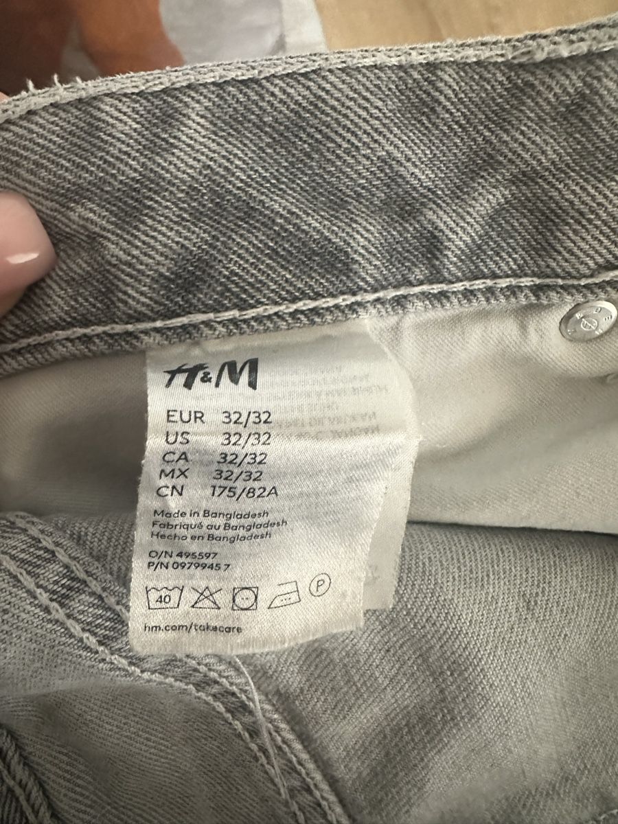 H&M Jeans: H&M Graue Jeans, Grösse 32/32 – Gebraucht aus Chur von pas_5g2r 1