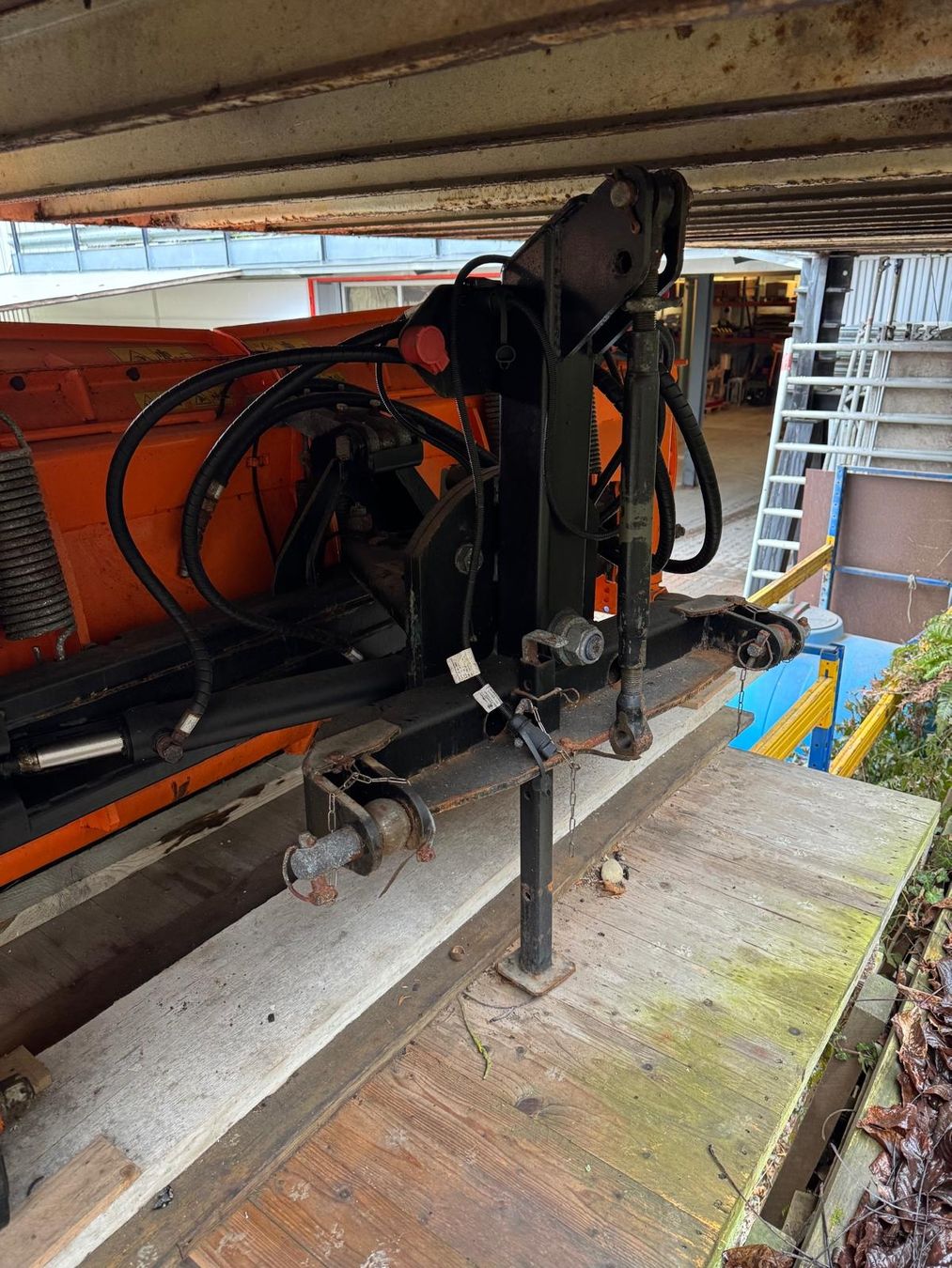 Sgombero neve: Schneepflug Schneeschild 3,3m – Usato da brütten venduto da ford6600 3