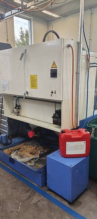 Tutte le macchine: CNC Fräsmaschine – Usato da Veltheim AG venduto da D.Pfister 1
