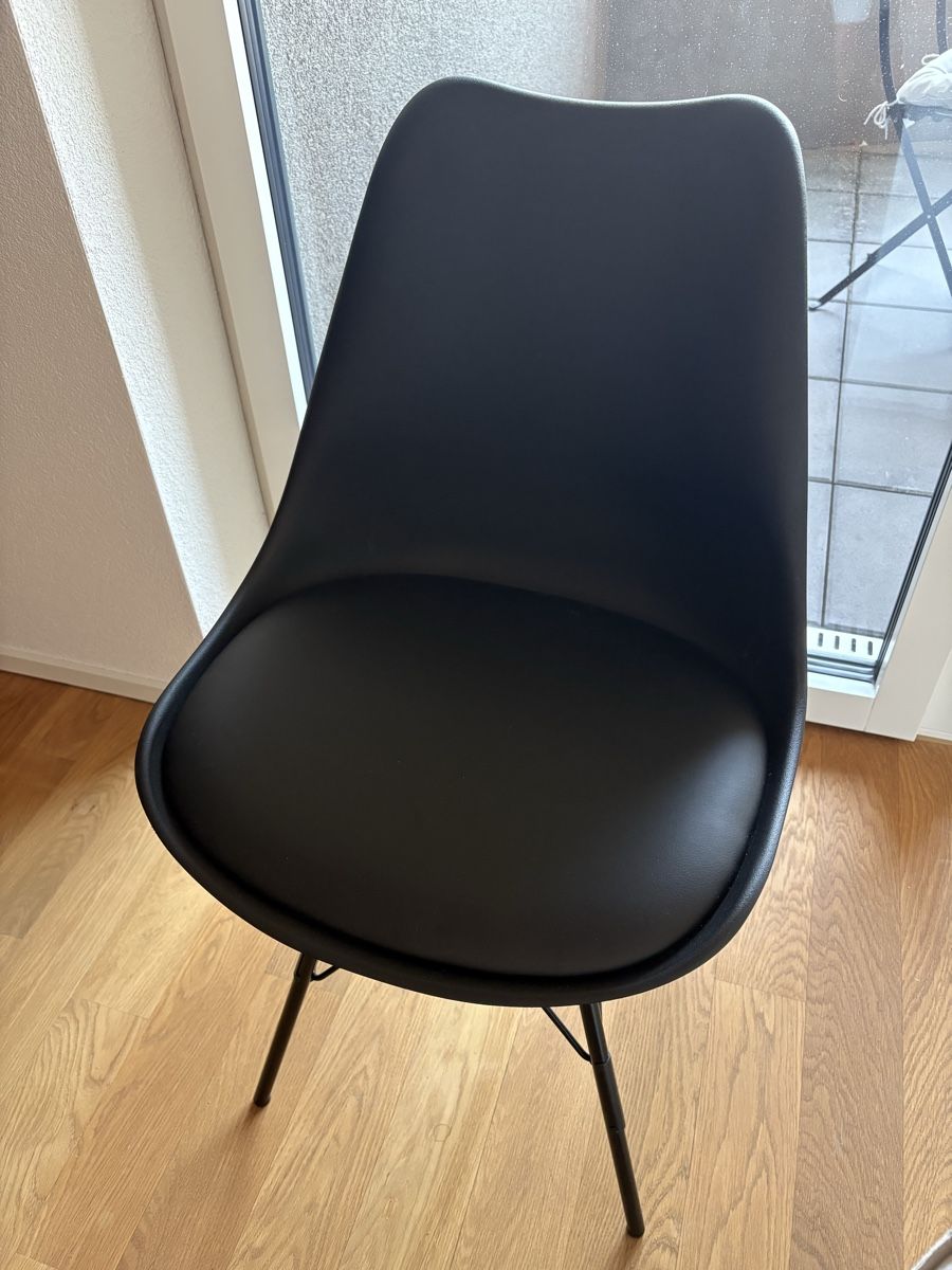 Stühle: 4x Stuhl Neu – Neu (gemäss Beschreibung) aus Aarau von Nancy69